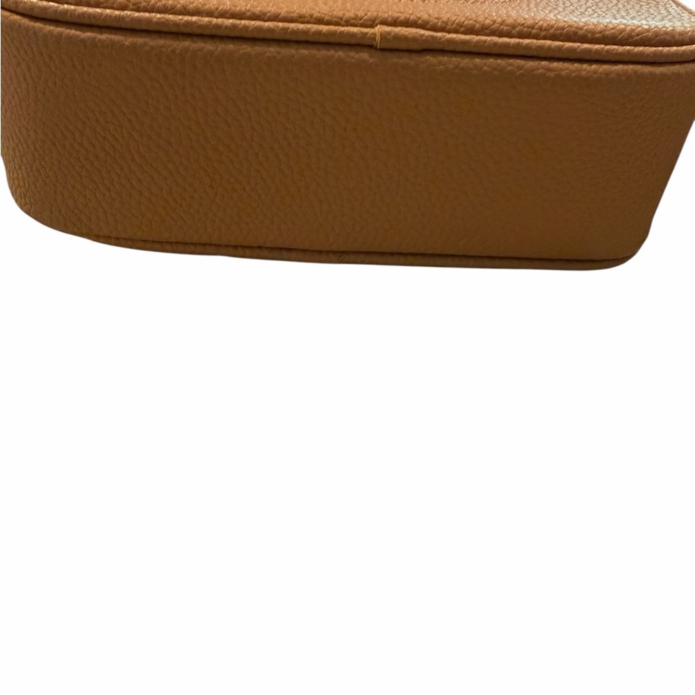 Gucci soho disco Pebbled Tan Leather Crossbody with Embossed Double G - Picture 2 of 8